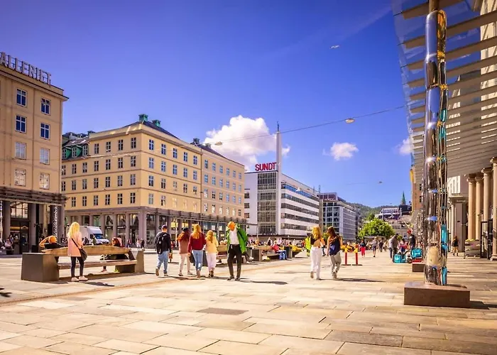 Dinbnb I Mid-city Luxury With Mini Balcony And Smart Tv & Sound System Vakantiehuis Bergen