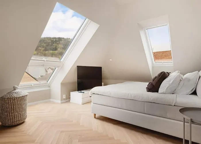 Dinbnb I Mid-city Luxury With Mini Balcony And Smart Tv & Sound System Vakantiehuis *