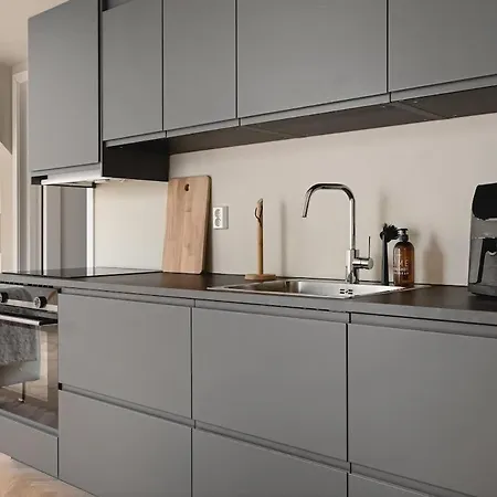 Ferienhaus Dinbnb I Mid-city Luxury With Mini Balcony And Smart Tv & Sound System Bergen